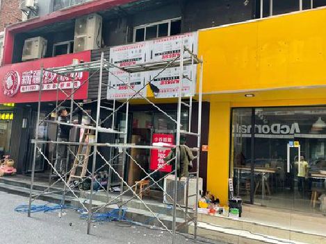 铜川制作广告招牌如何避免它发黄？